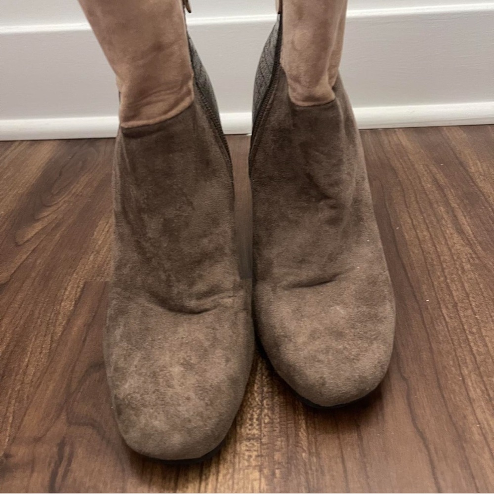 Cathy’s Block Heeled Boots Faux Suede Size 6 - Picture 3 of 6